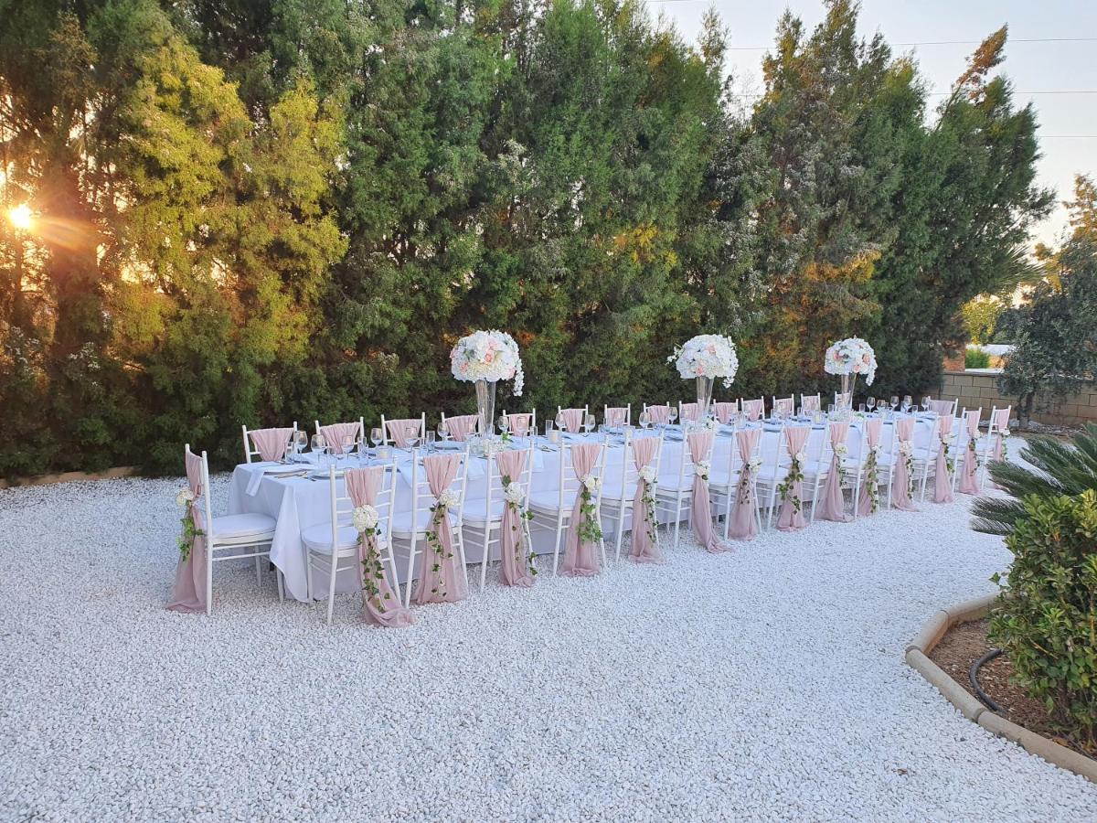 Larnaca Mansion Ideal For 3 Families Or More Zewnętrze zdjęcie