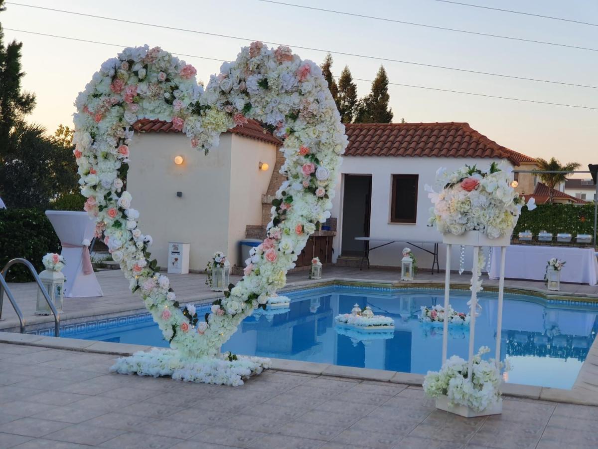 Larnaca Mansion Ideal For 3 Families Or More Zewnętrze zdjęcie