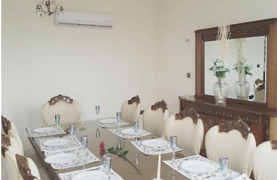 Larnaca Mansion Ideal For 3 Families Or More Zewnętrze zdjęcie