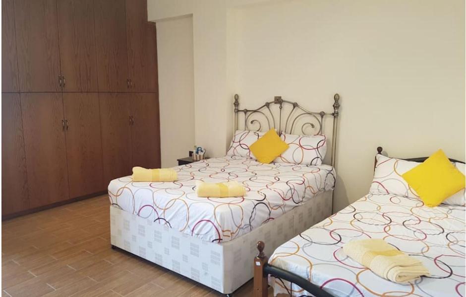 Larnaca Mansion Ideal For 3 Families Or More Zewnętrze zdjęcie