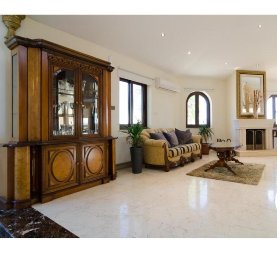 Larnaca Mansion Ideal For 3 Families Or More Zewnętrze zdjęcie