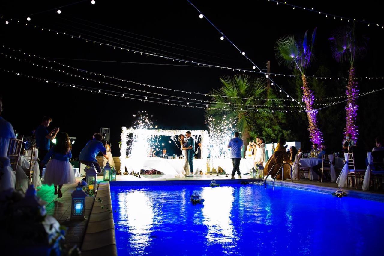 Larnaca Mansion Ideal For 3 Families Or More Zewnętrze zdjęcie