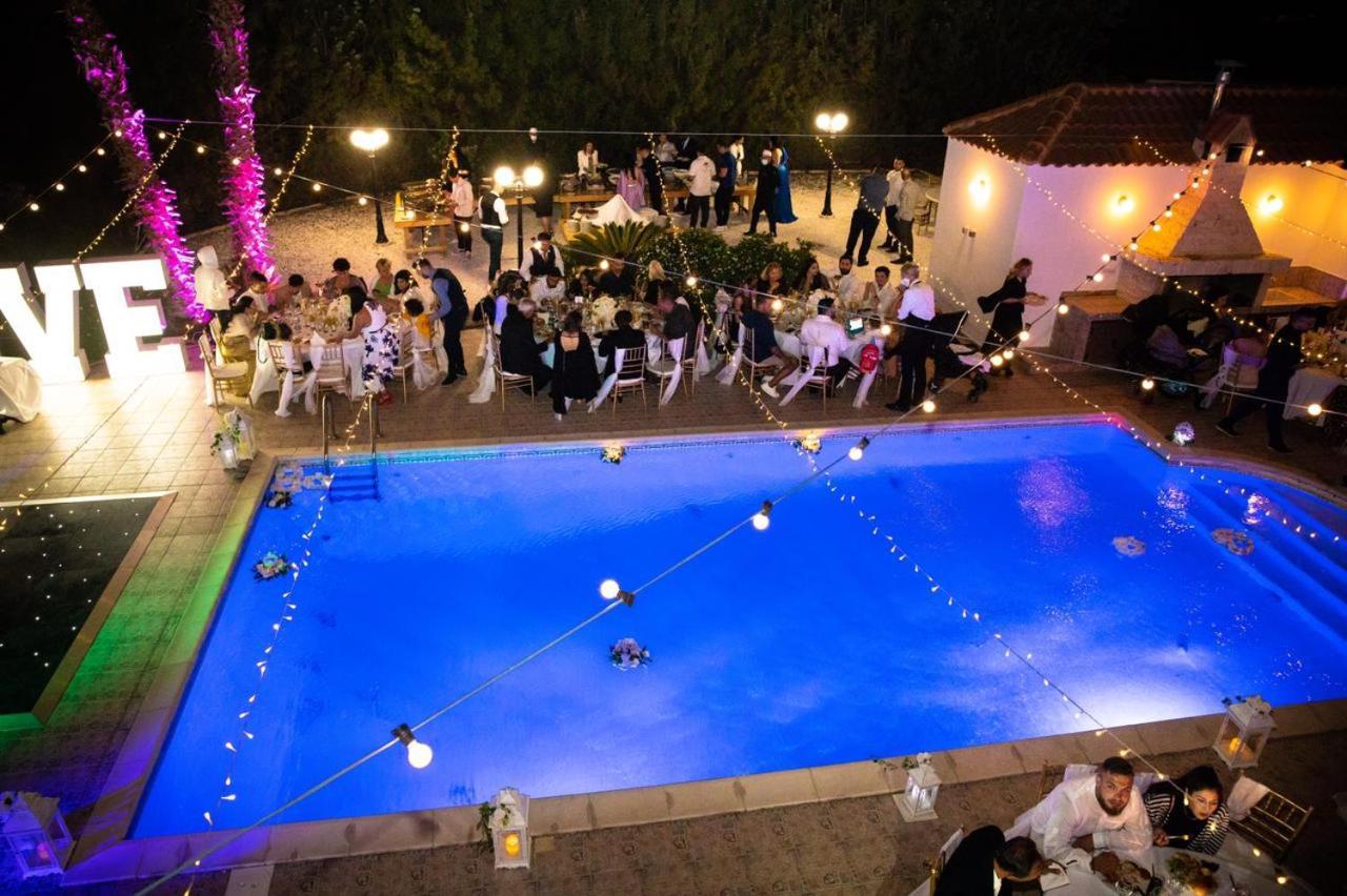 Larnaca Mansion Ideal For 3 Families Or More Zewnętrze zdjęcie