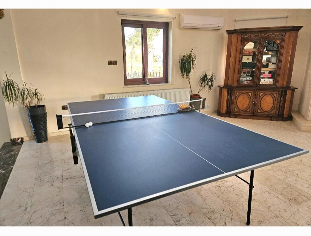 Larnaca Mansion Ideal For 3 Families Or More Zewnętrze zdjęcie
