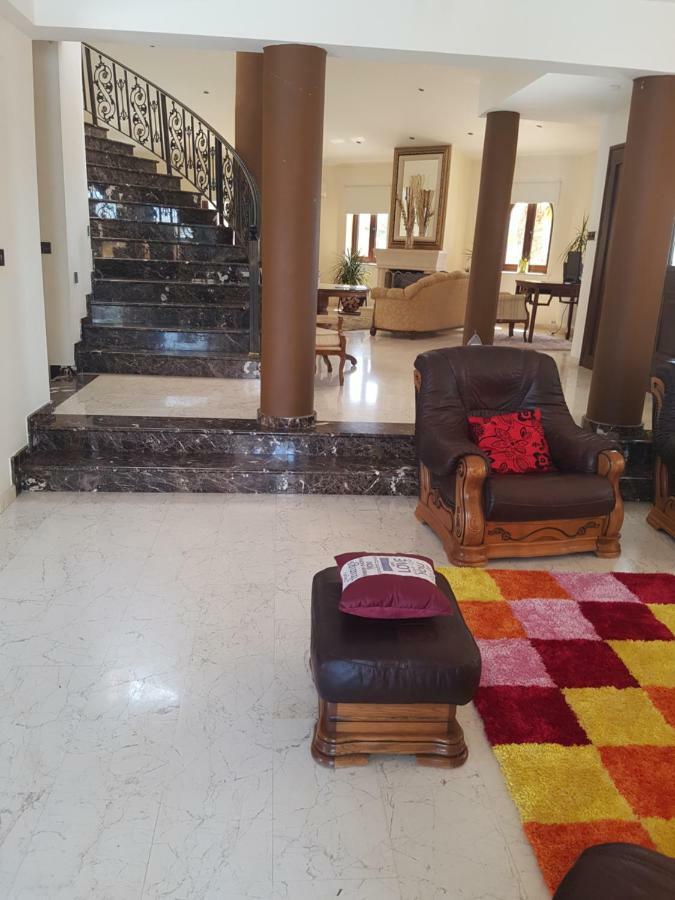 Larnaca Mansion Ideal For 3 Families Or More Zewnętrze zdjęcie