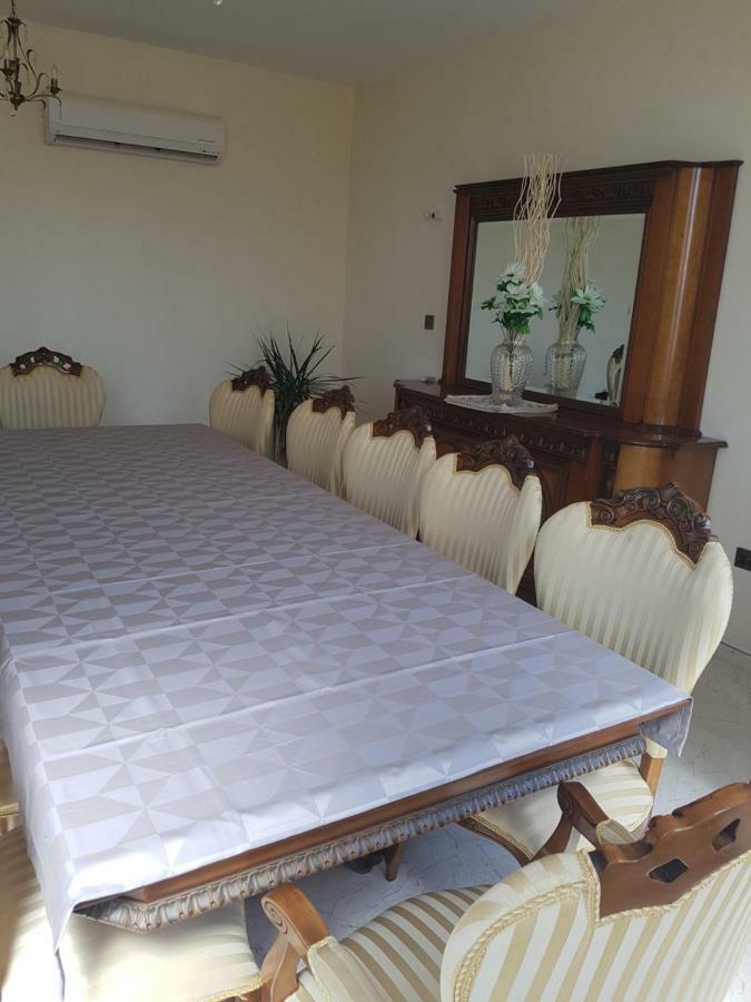 Larnaca Mansion Ideal For 3 Families Or More Zewnętrze zdjęcie