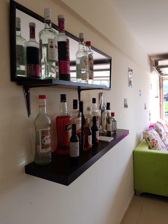 Larnaca Mansion Ideal For 3 Families Or More Zewnętrze zdjęcie